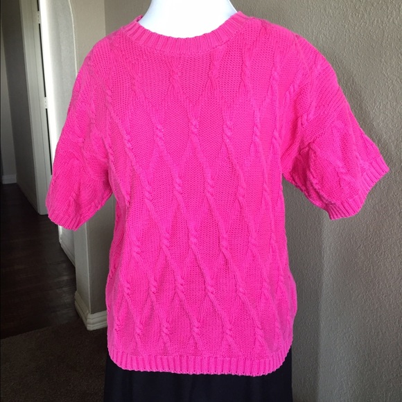 VINTAGE Cable Knit Short Sleeve Sweater - Bust - 41